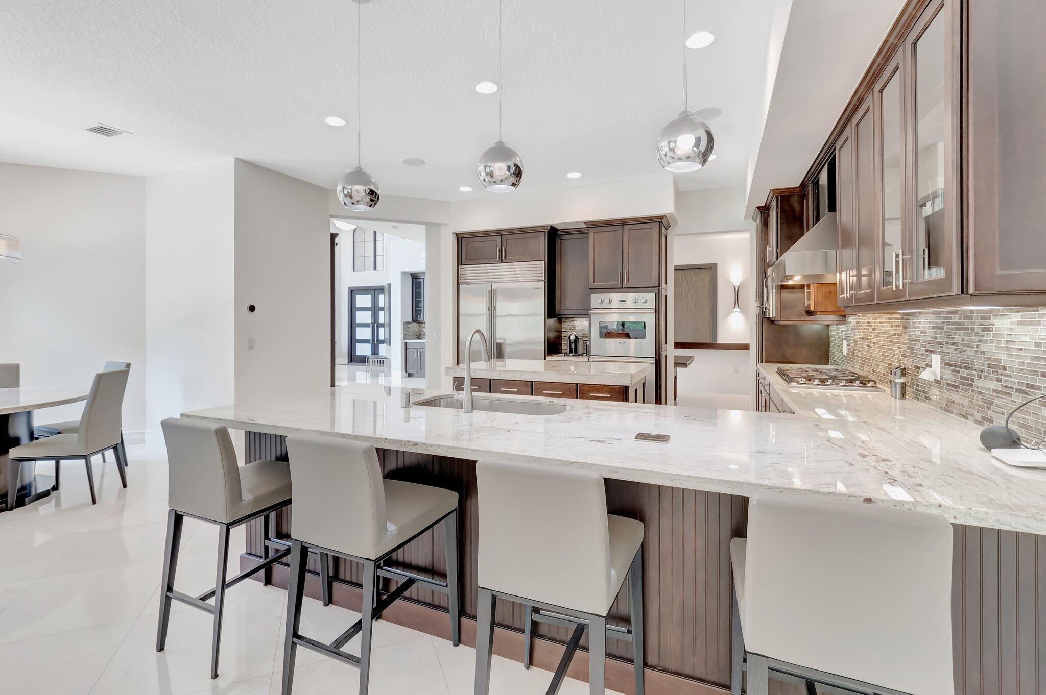 8301 Hawks Gully Avenue