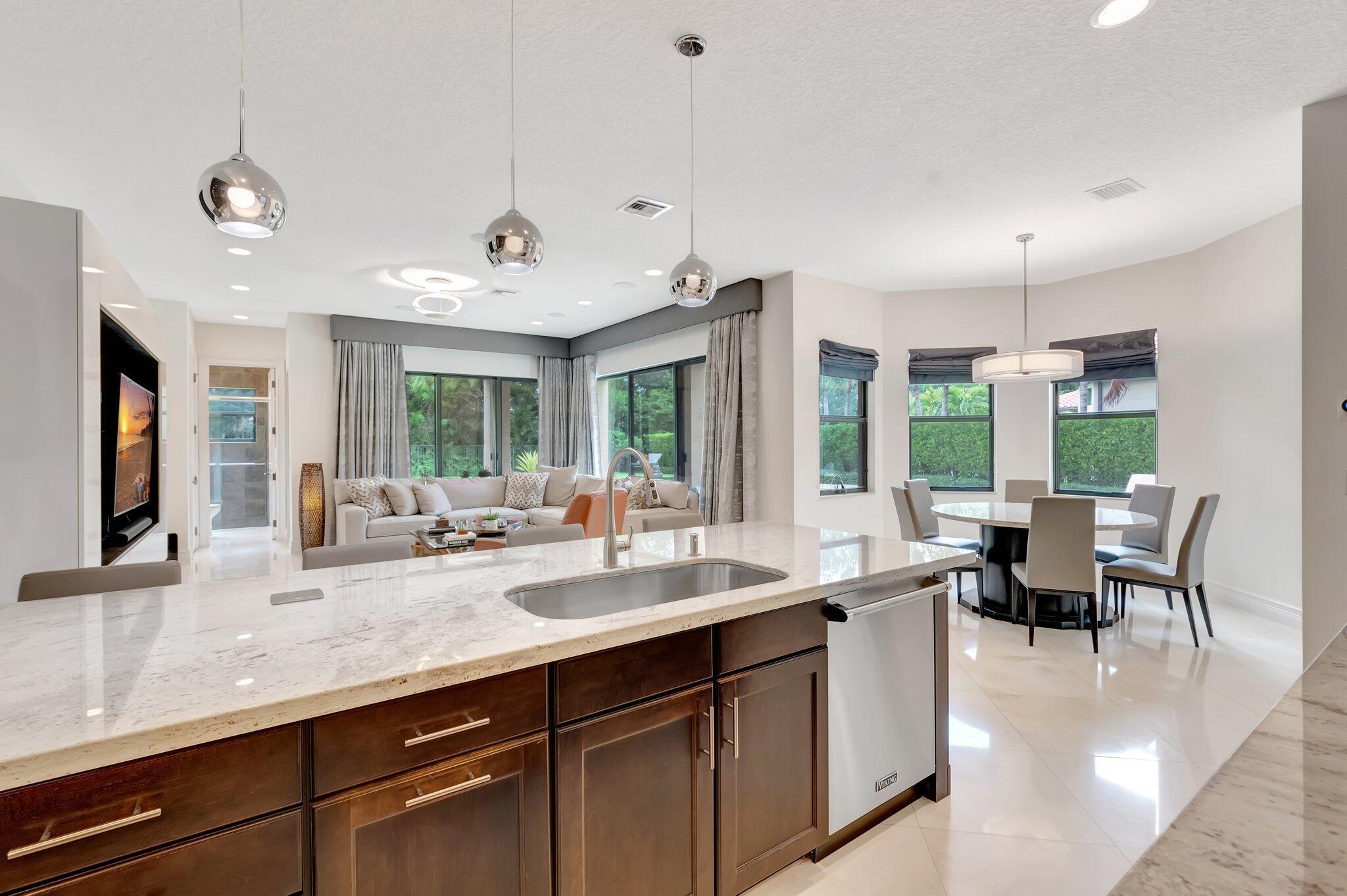 8301 Hawks Gully Avenue