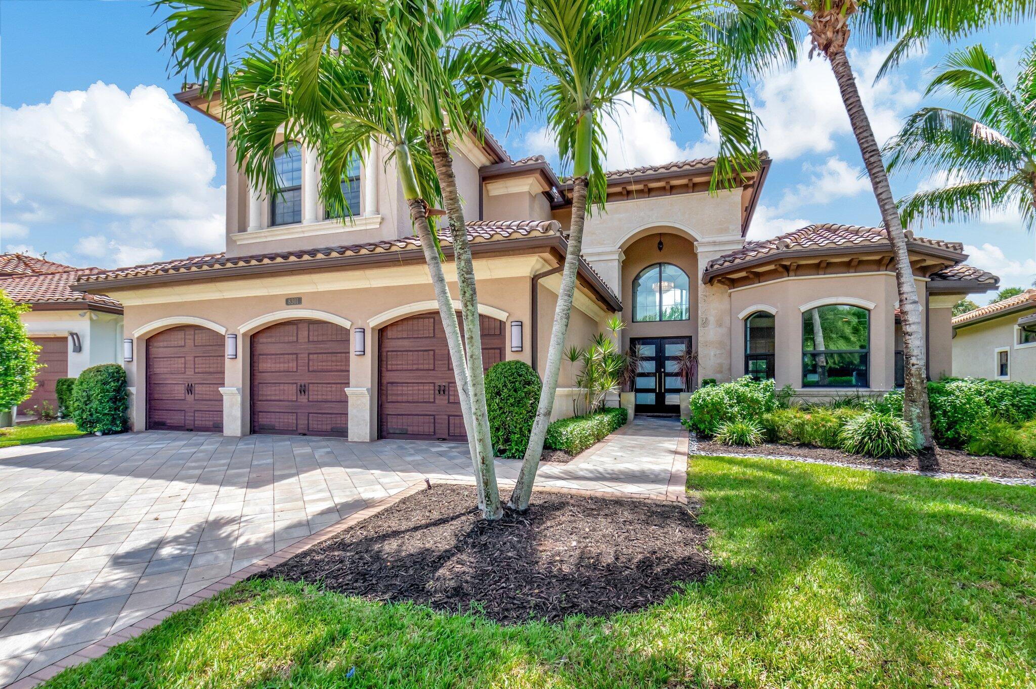 8301 Hawks Gully Avenue