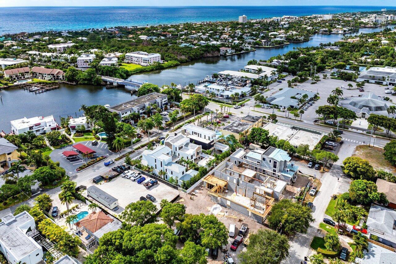 812 Palm Trail