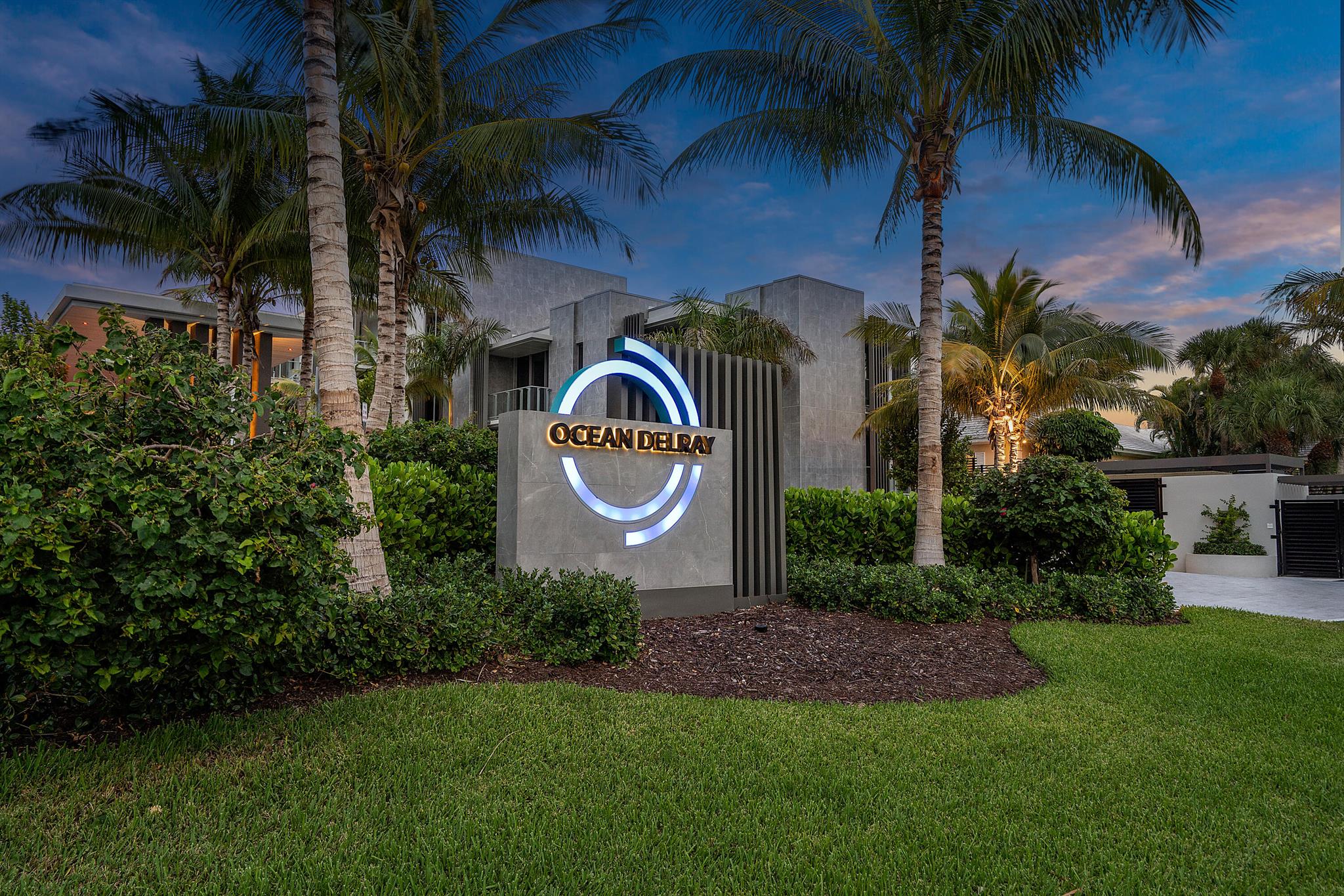 1901 S Ocean Boulevard 19