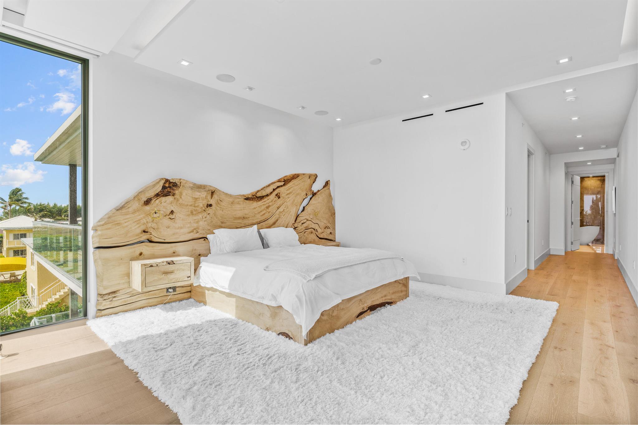 1901 S Ocean Boulevard 19