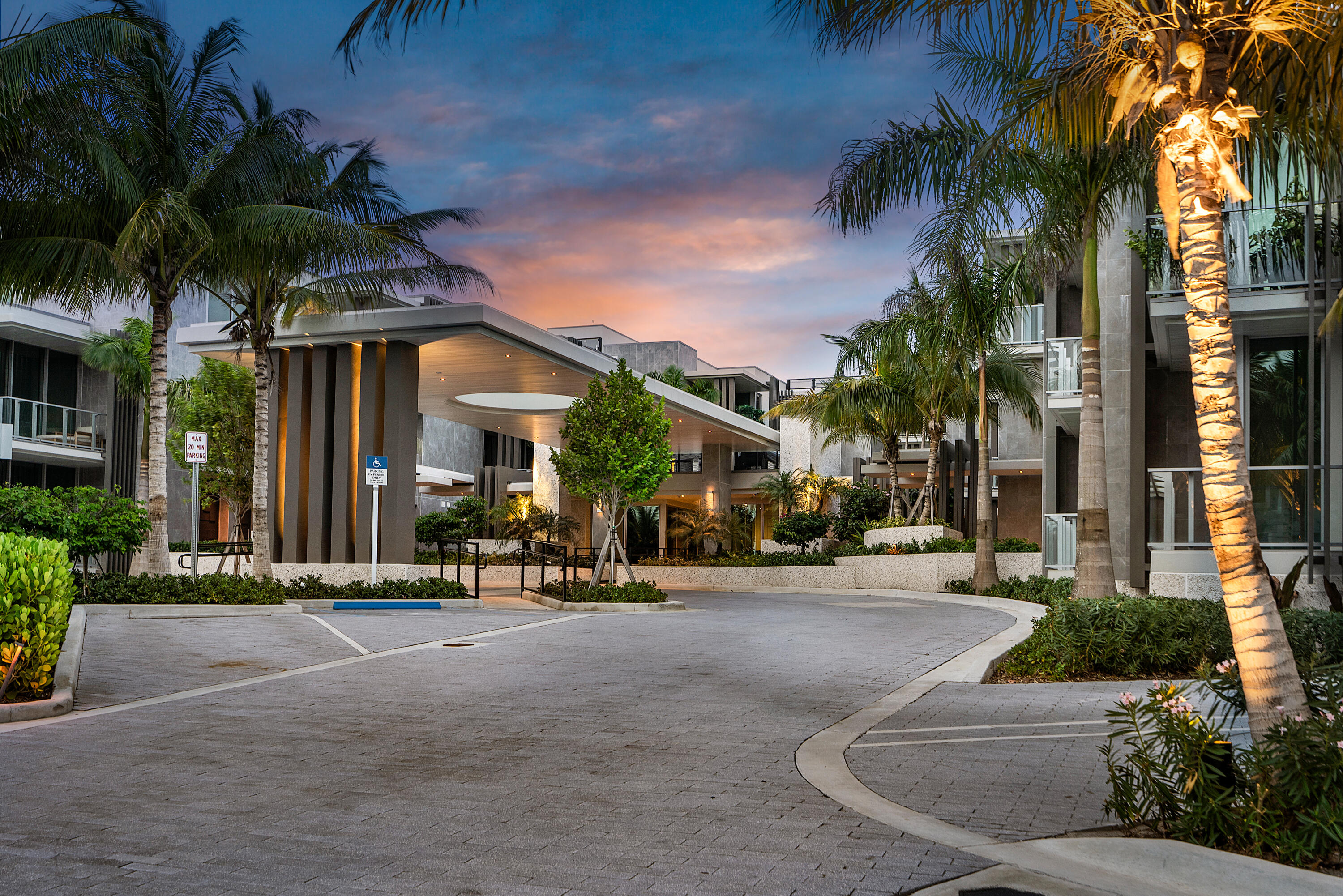 1901 S Ocean Boulevard 19