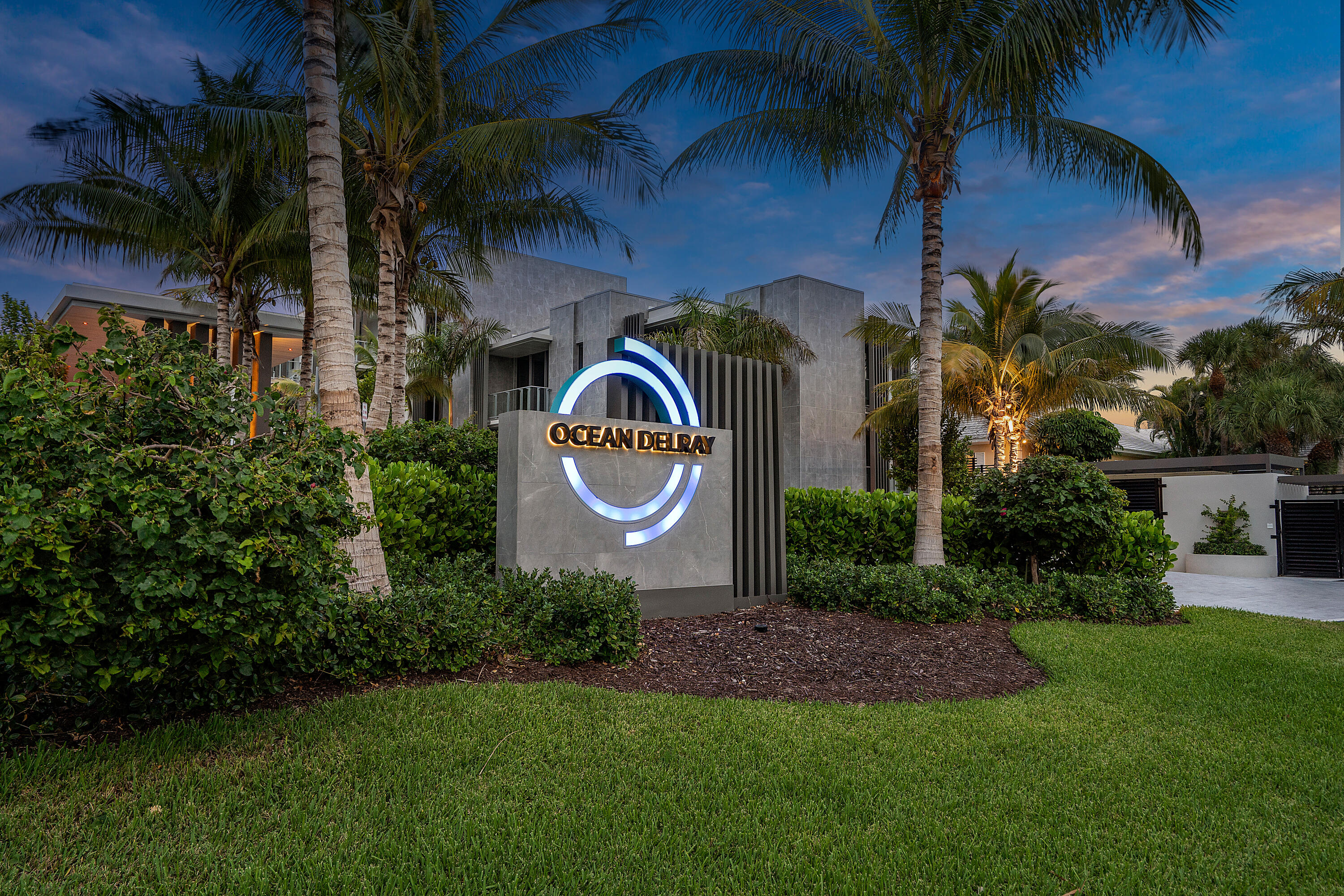 1901 S Ocean Boulevard 19