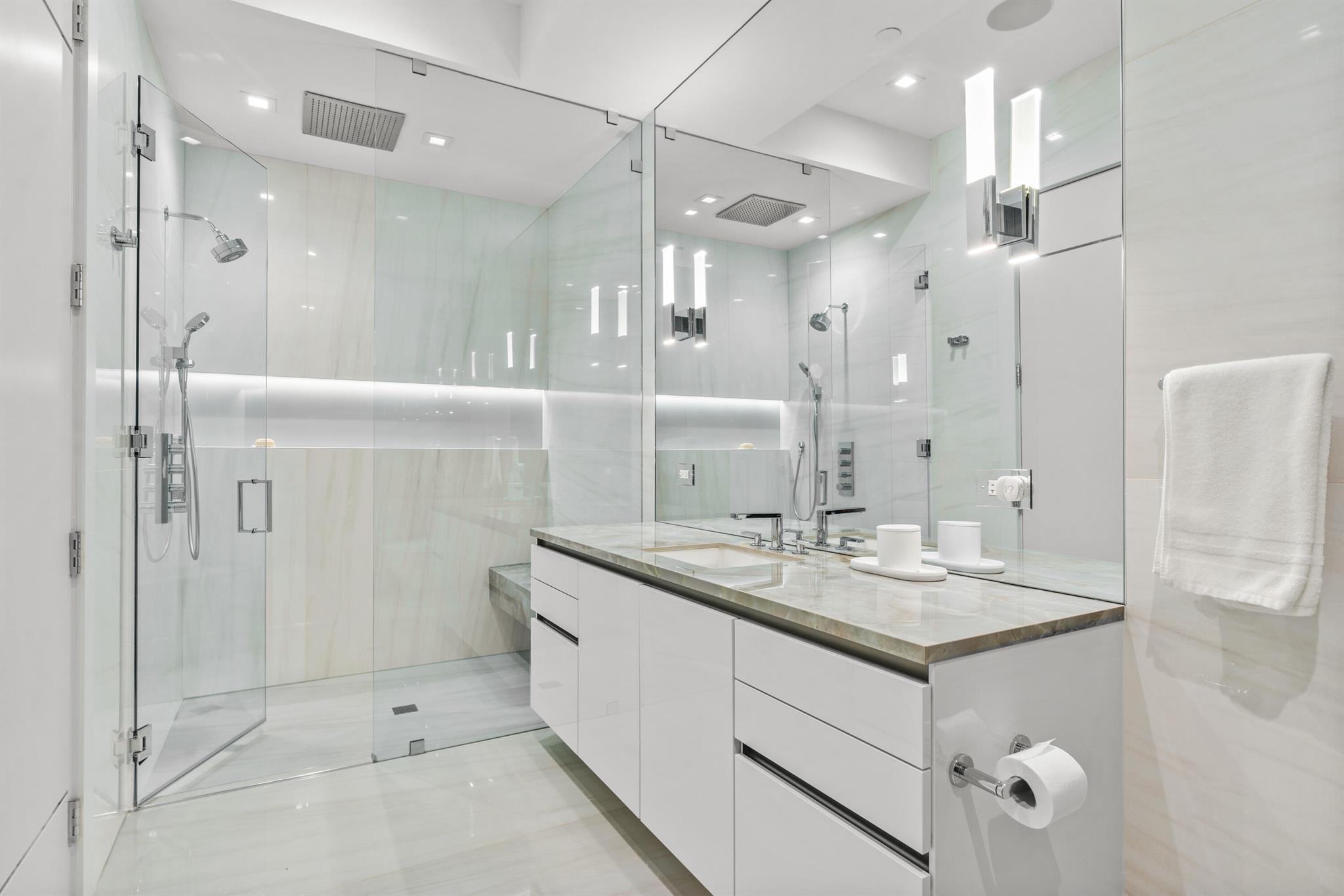 1901 S Ocean Boulevard 19