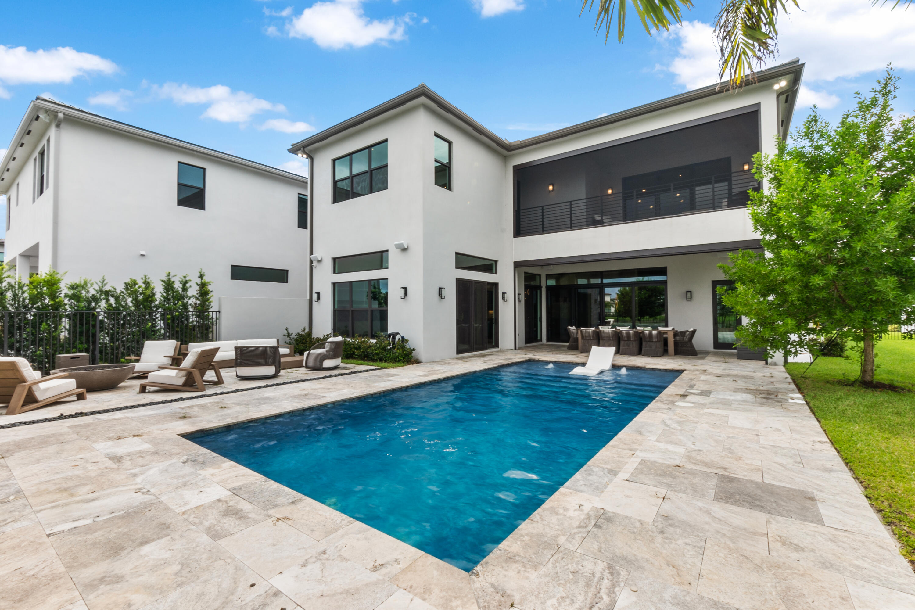 9964 Espresso Manor