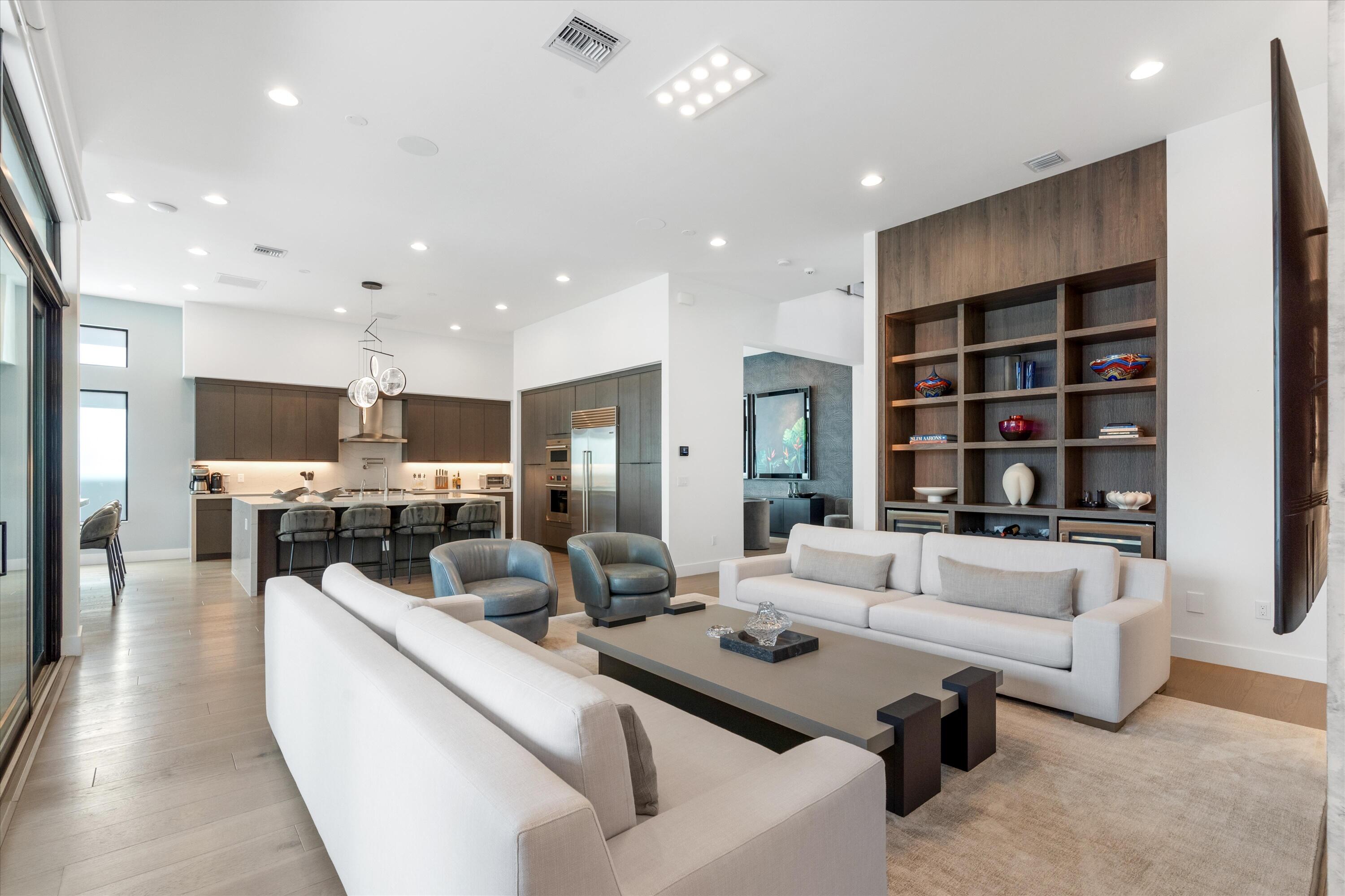 9964 Espresso Manor