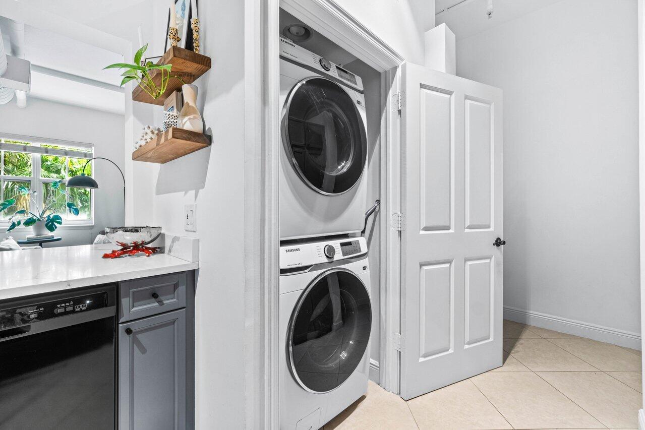 3940 N Flagler Drive 204