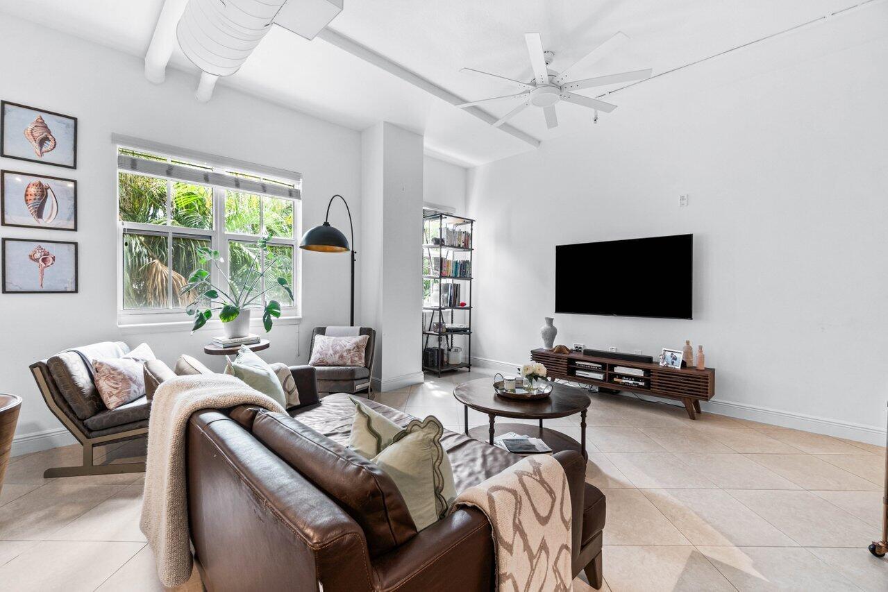 3940 N Flagler Drive 204