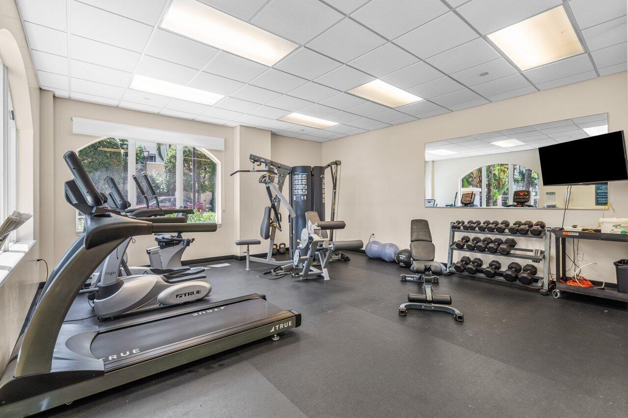 3940 N Flagler Drive 204