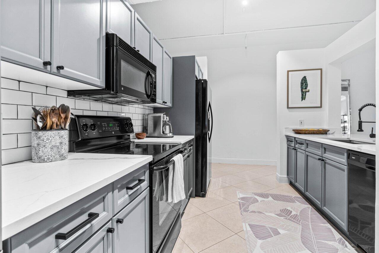 3940 N Flagler Drive 204