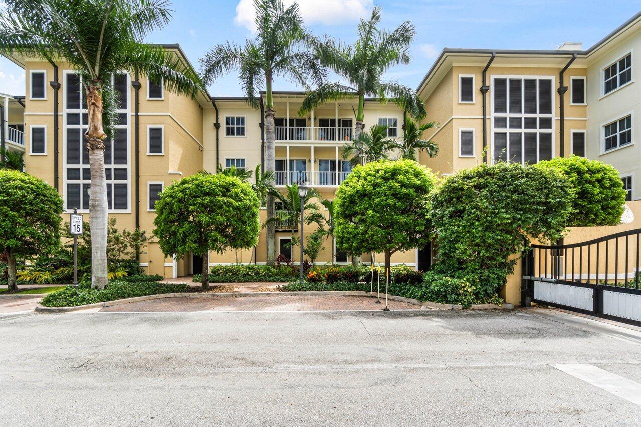 3940 N Flagler Drive 204