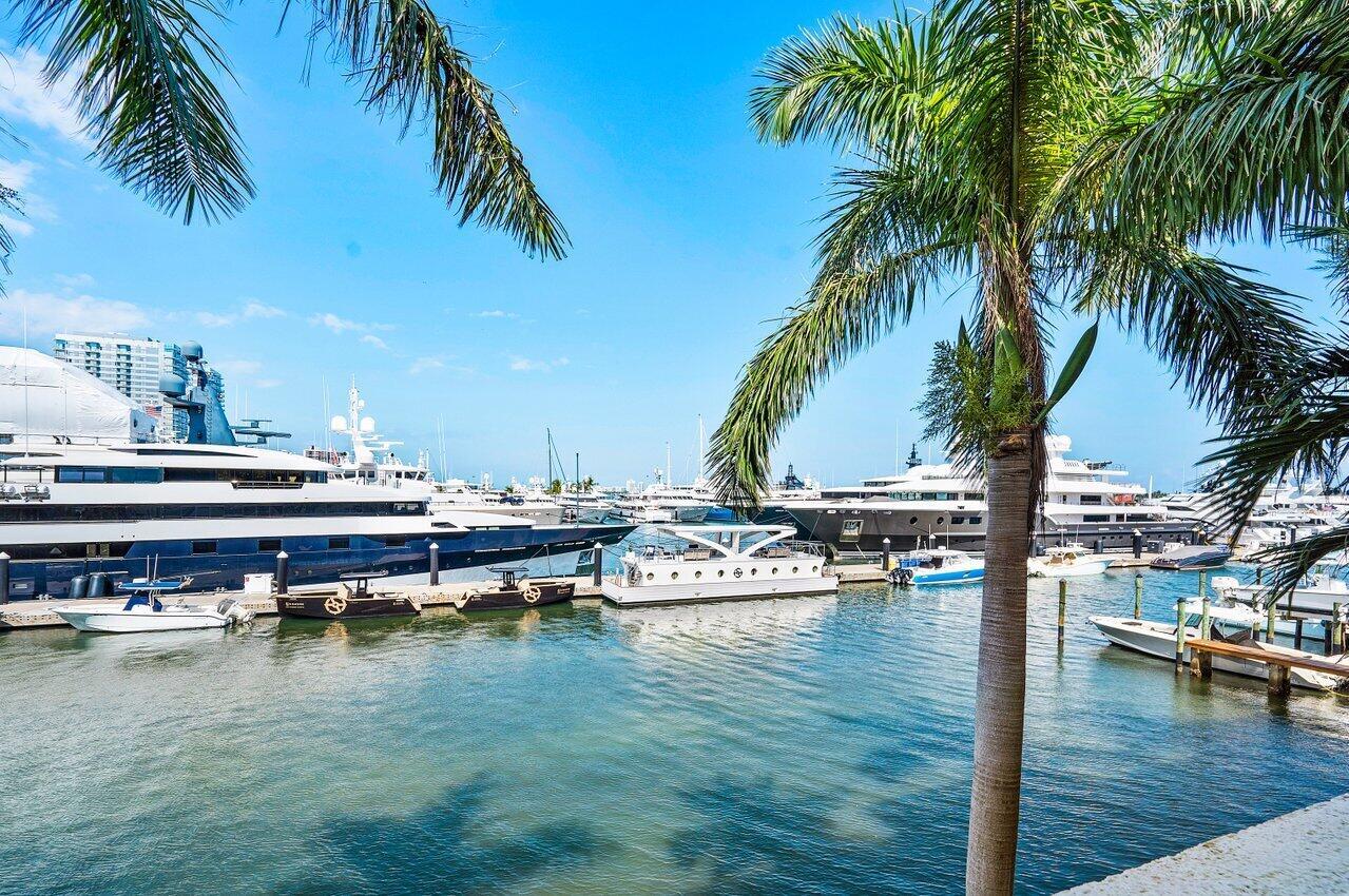 3940 N Flagler Drive 204