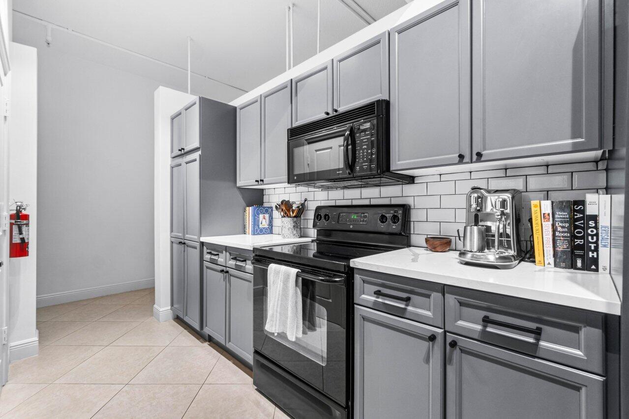 3940 N Flagler Drive 204