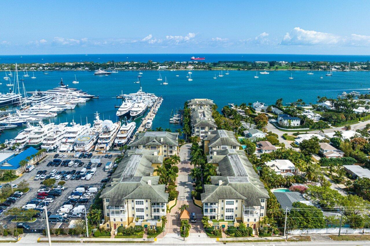 3940 N Flagler Drive 204