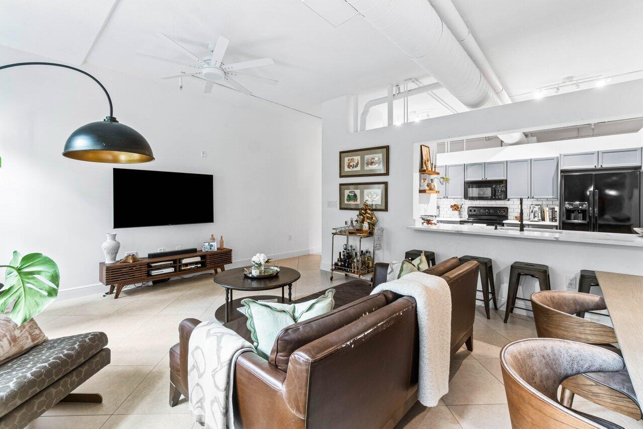 3940 N Flagler Drive 204