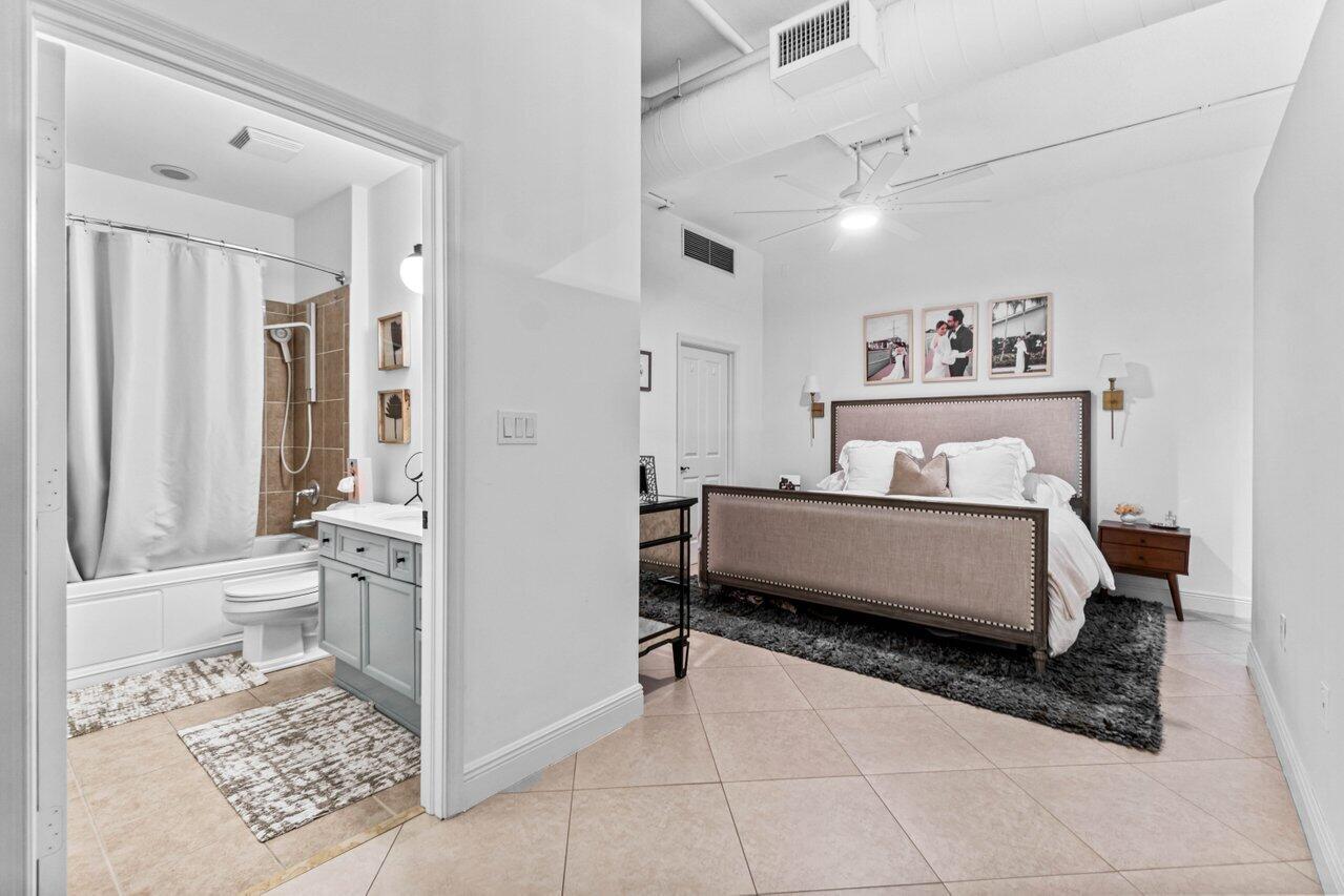 3940 N Flagler Drive 204