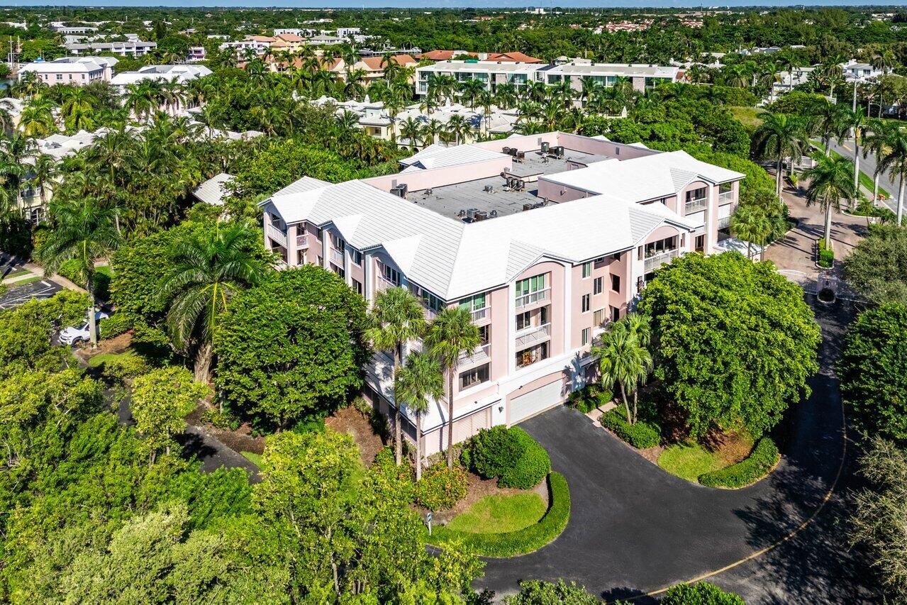 790 Andrews Avenue C306