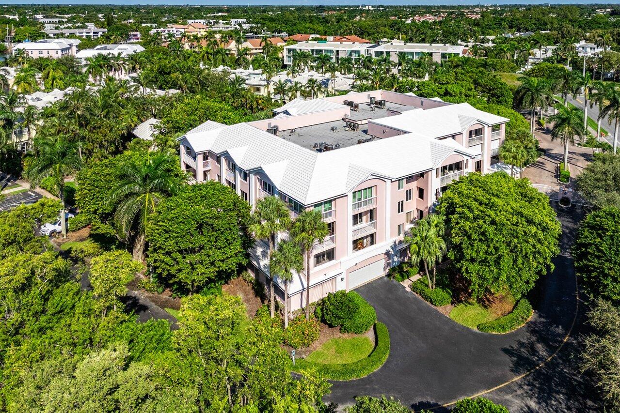 790 Andrews Avenue C306