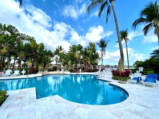 3594 S Ocean Boulevard 207