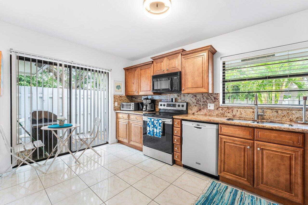 2217 Florida Boulevard