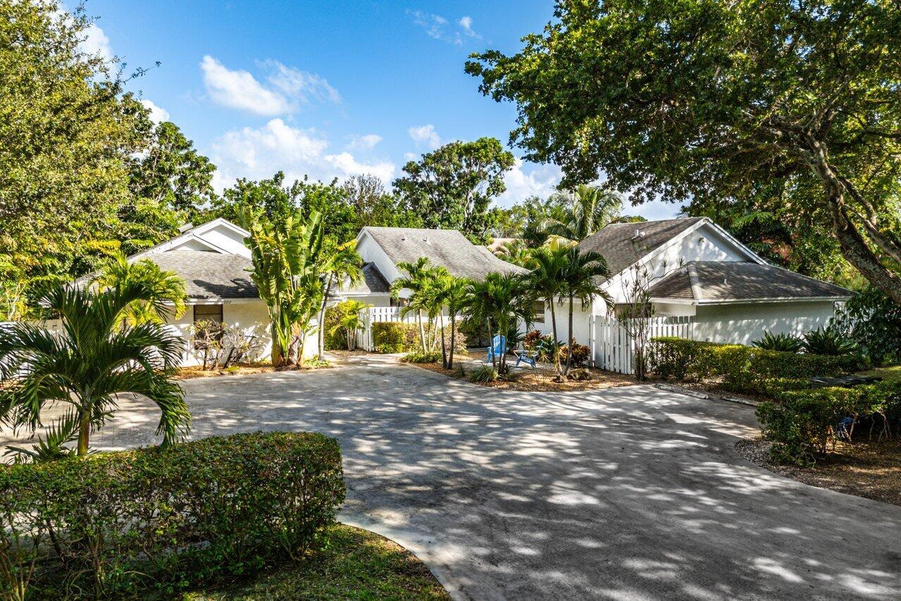 2217 Florida Boulevard