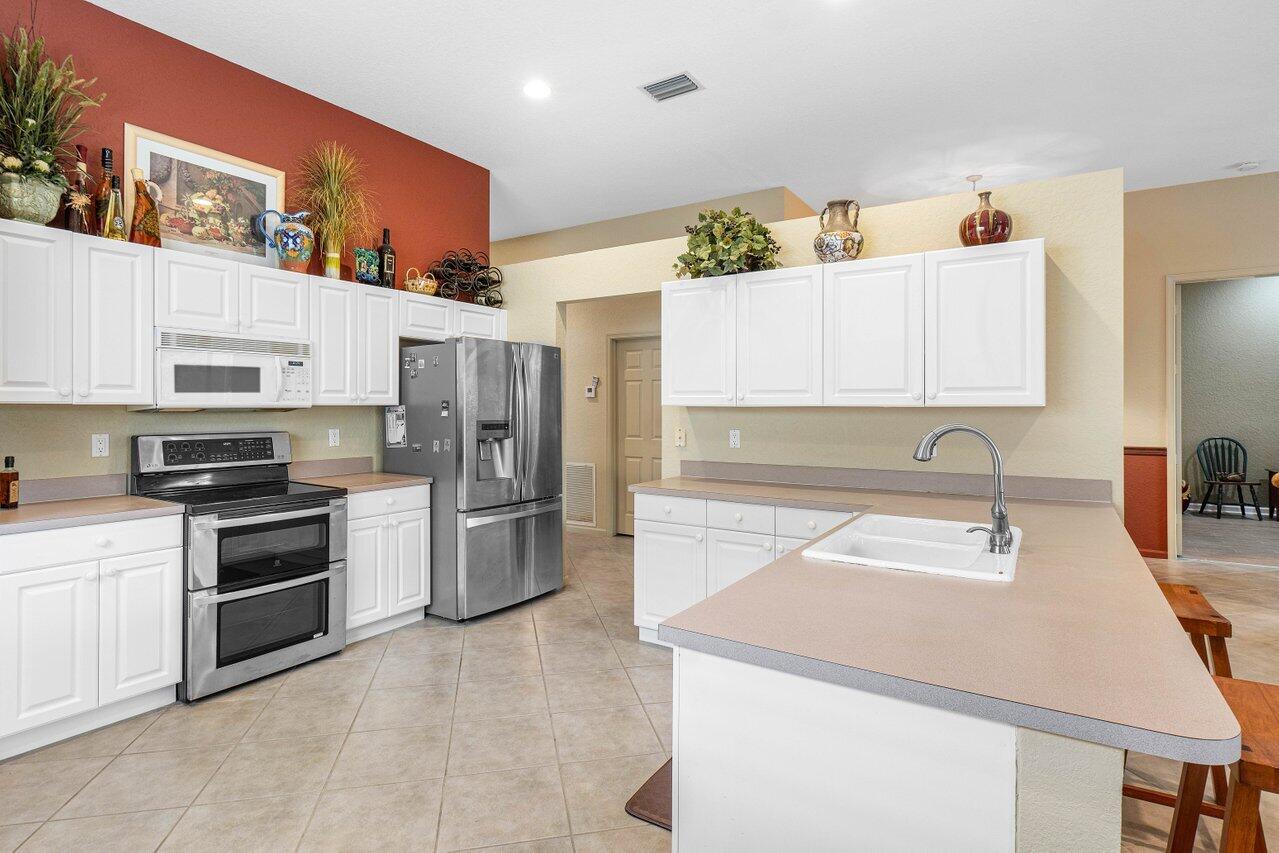 5090 Encinitas Drive