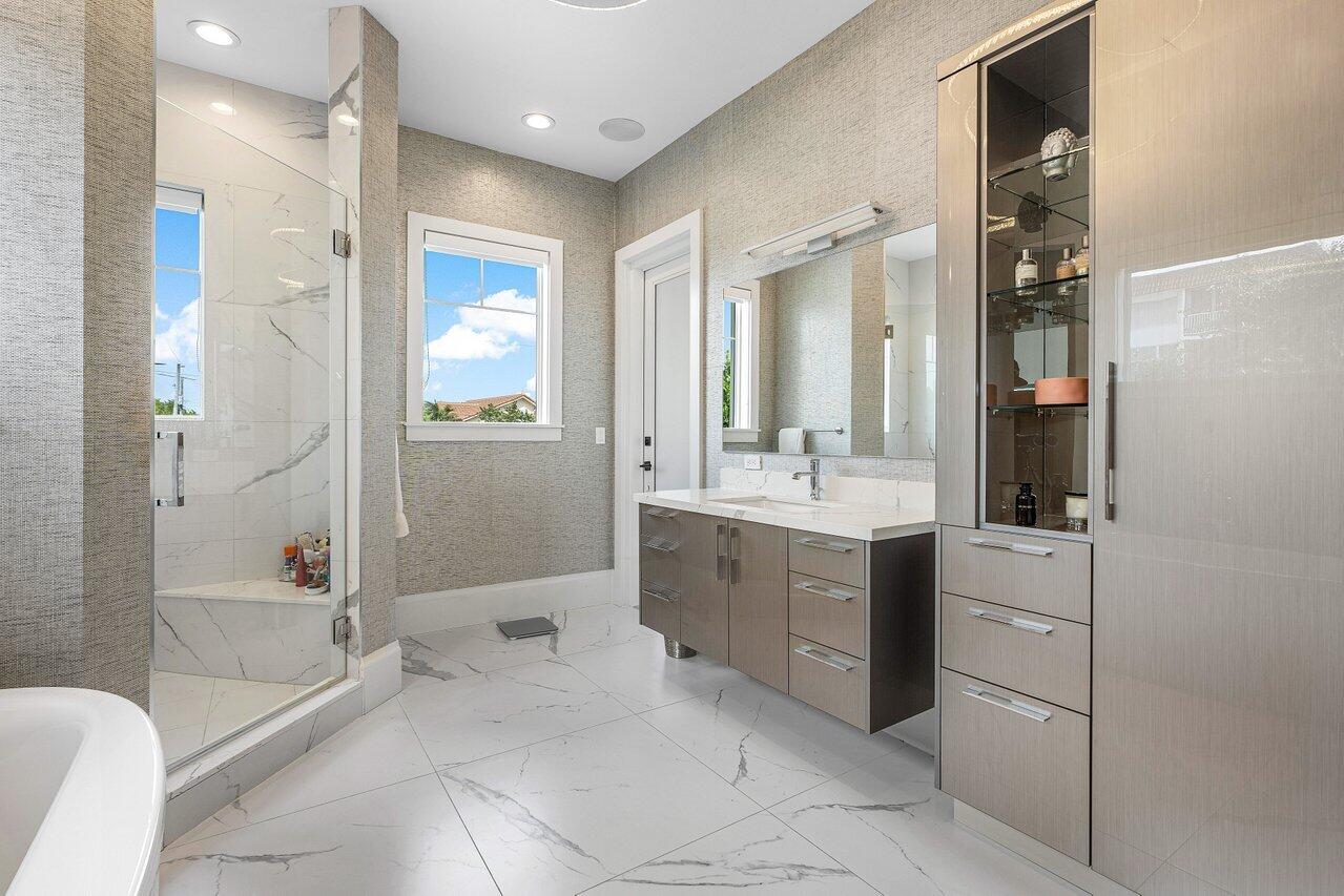 924 Evergreen Dr.