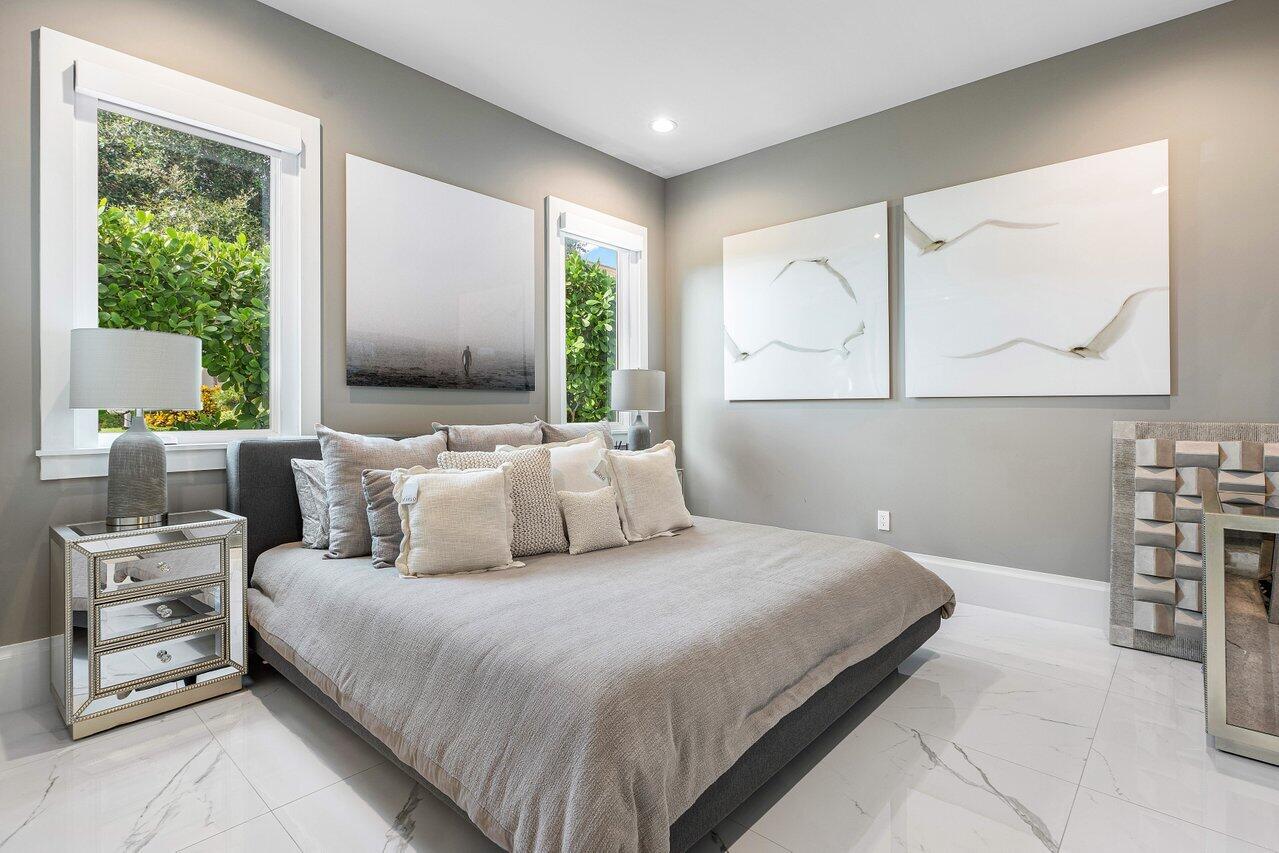 924 Evergreen Dr.