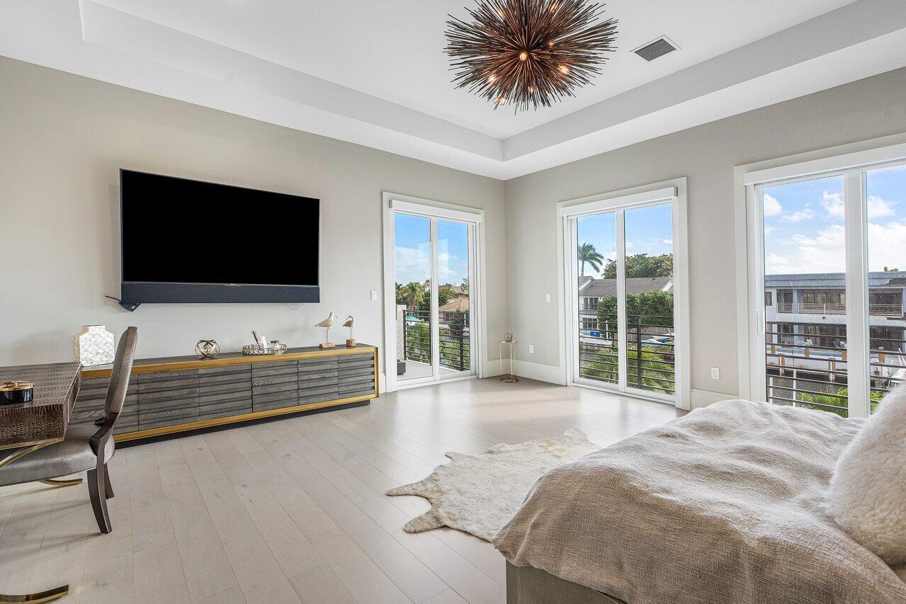 924 Evergreen Dr.