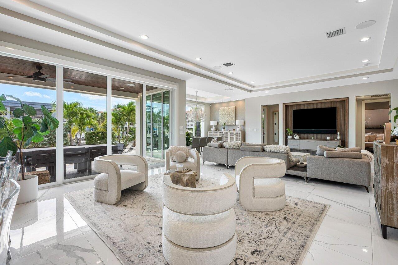 924 Evergreen Dr.