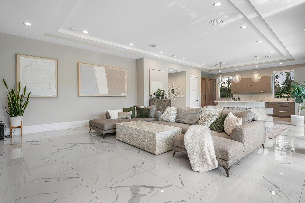 924 Evergreen Dr.