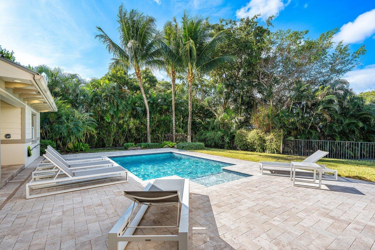 1400 Lake Drive