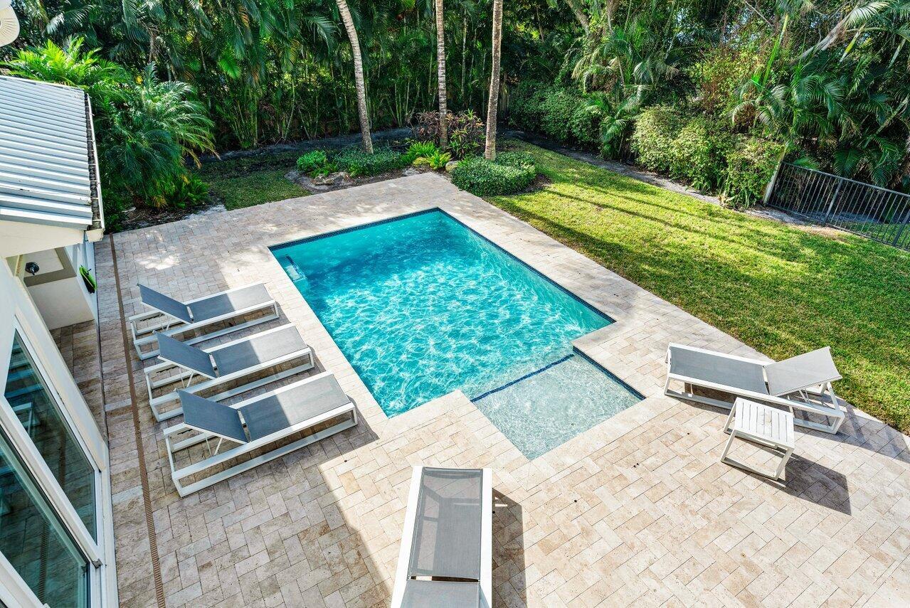 1400 Lake Drive