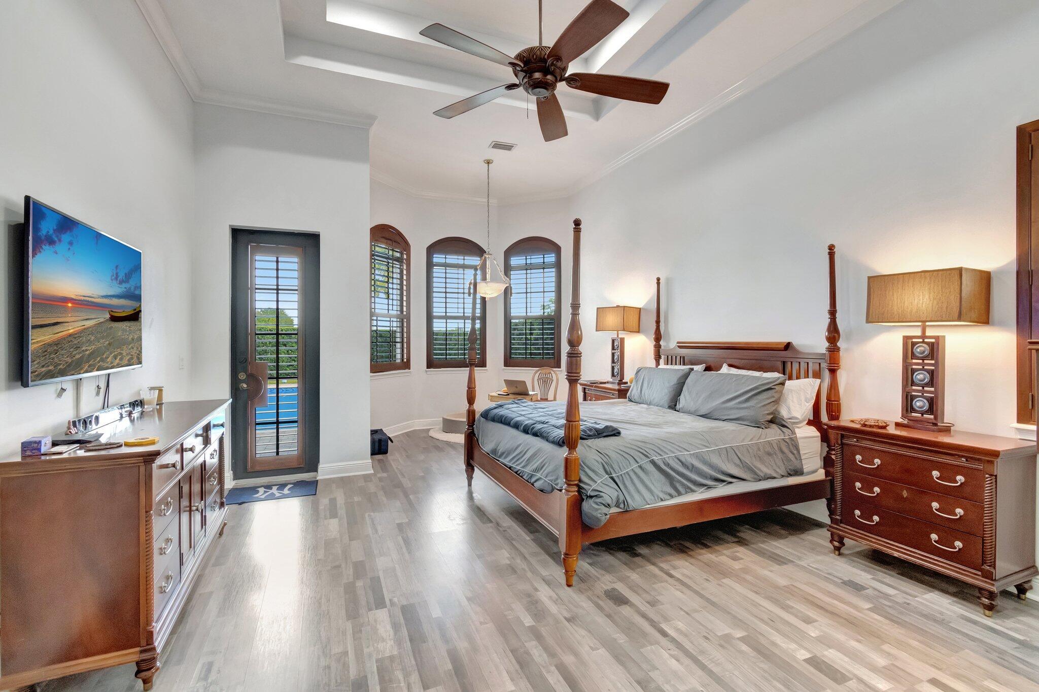 8964 Stone Pier Drive