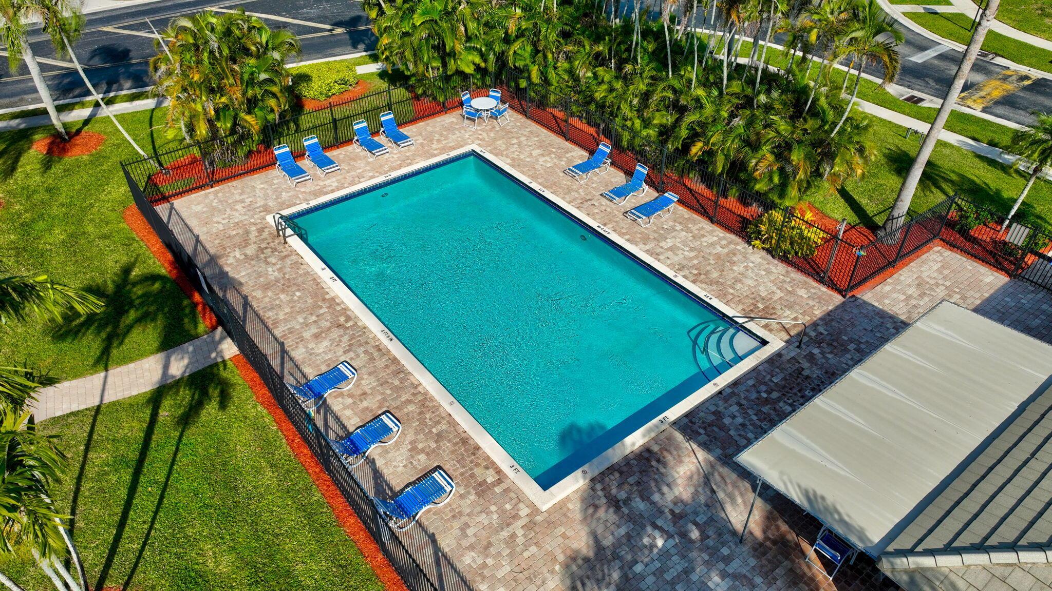 6393 Lansdowne Circle