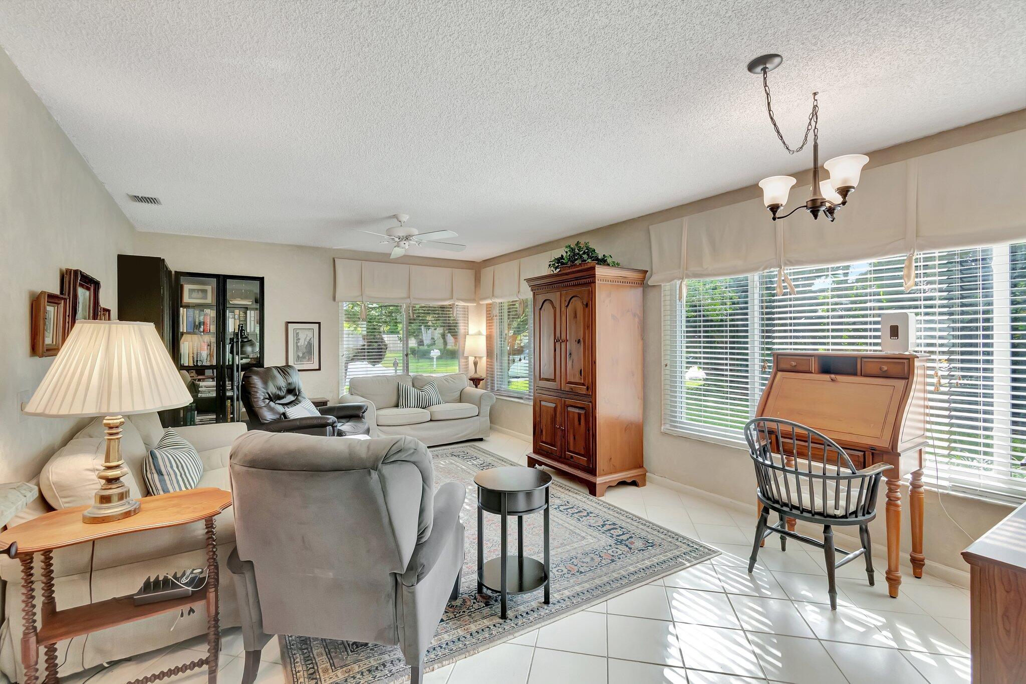 6393 Lansdowne Circle