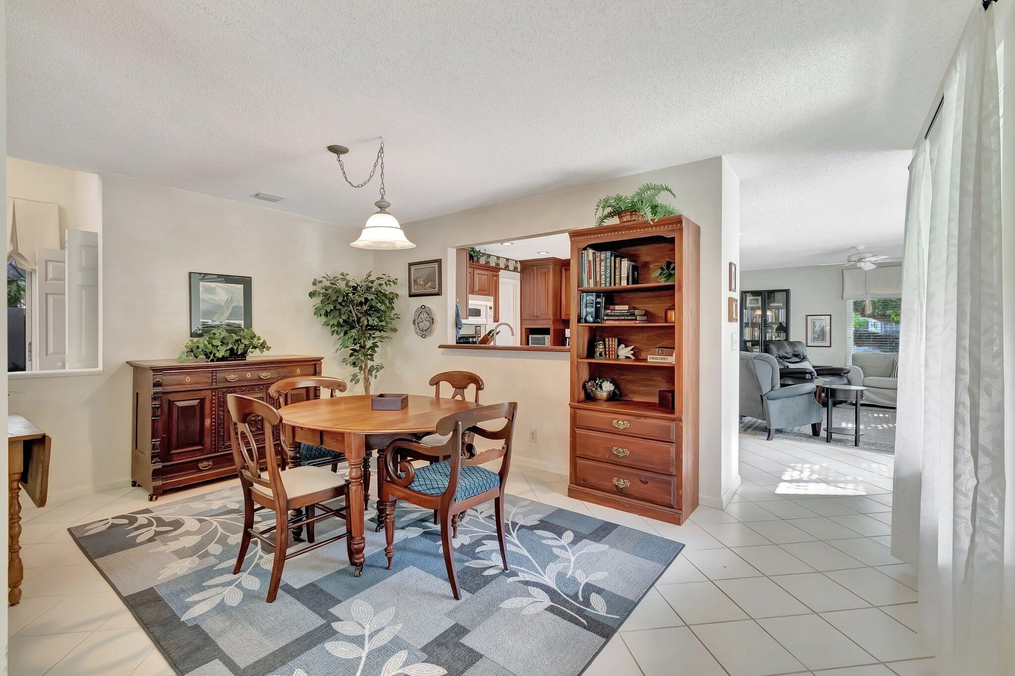 6393 Lansdowne Circle