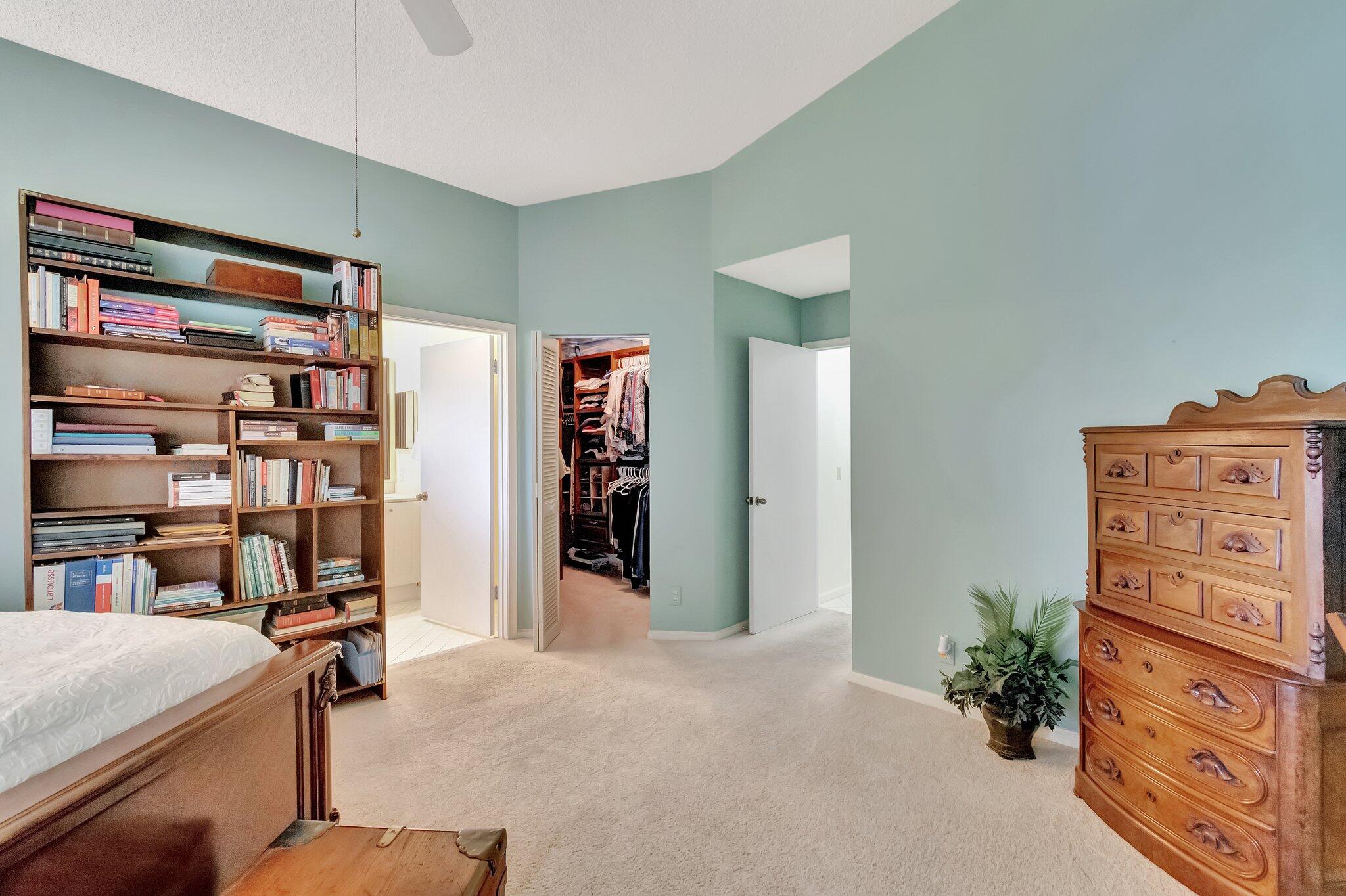 6393 Lansdowne Circle