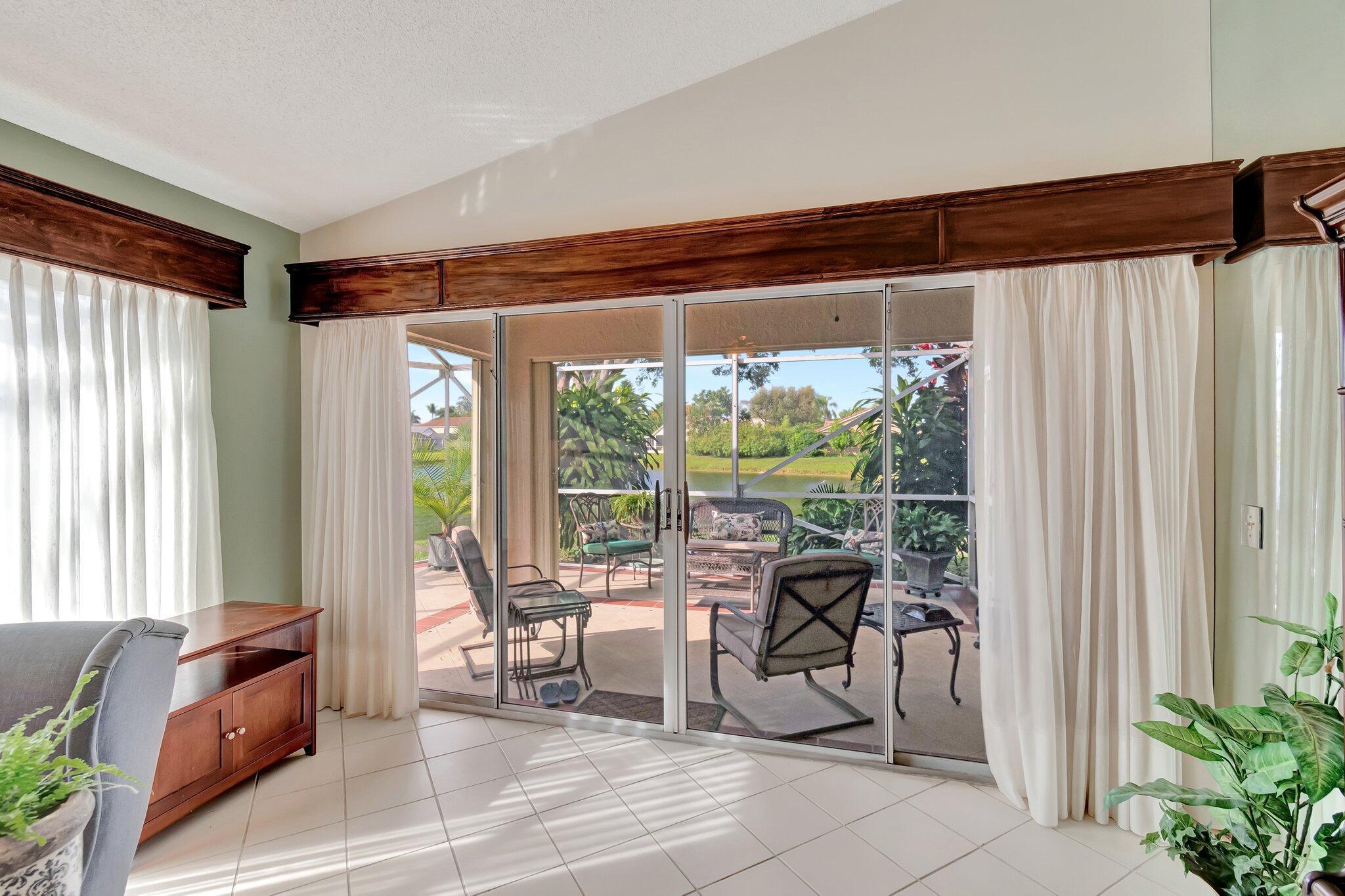 6393 Lansdowne Circle