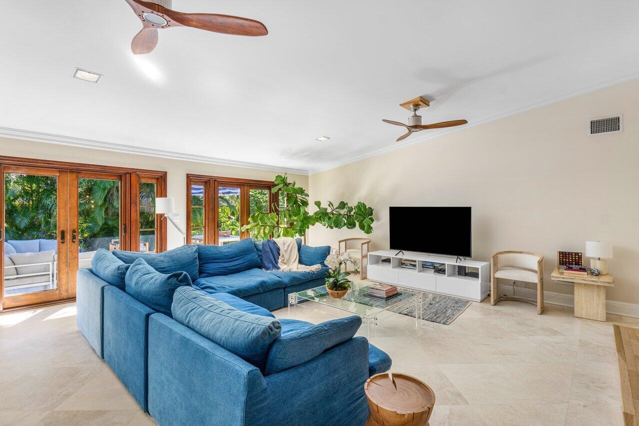 1301 NW 4th Avenue
