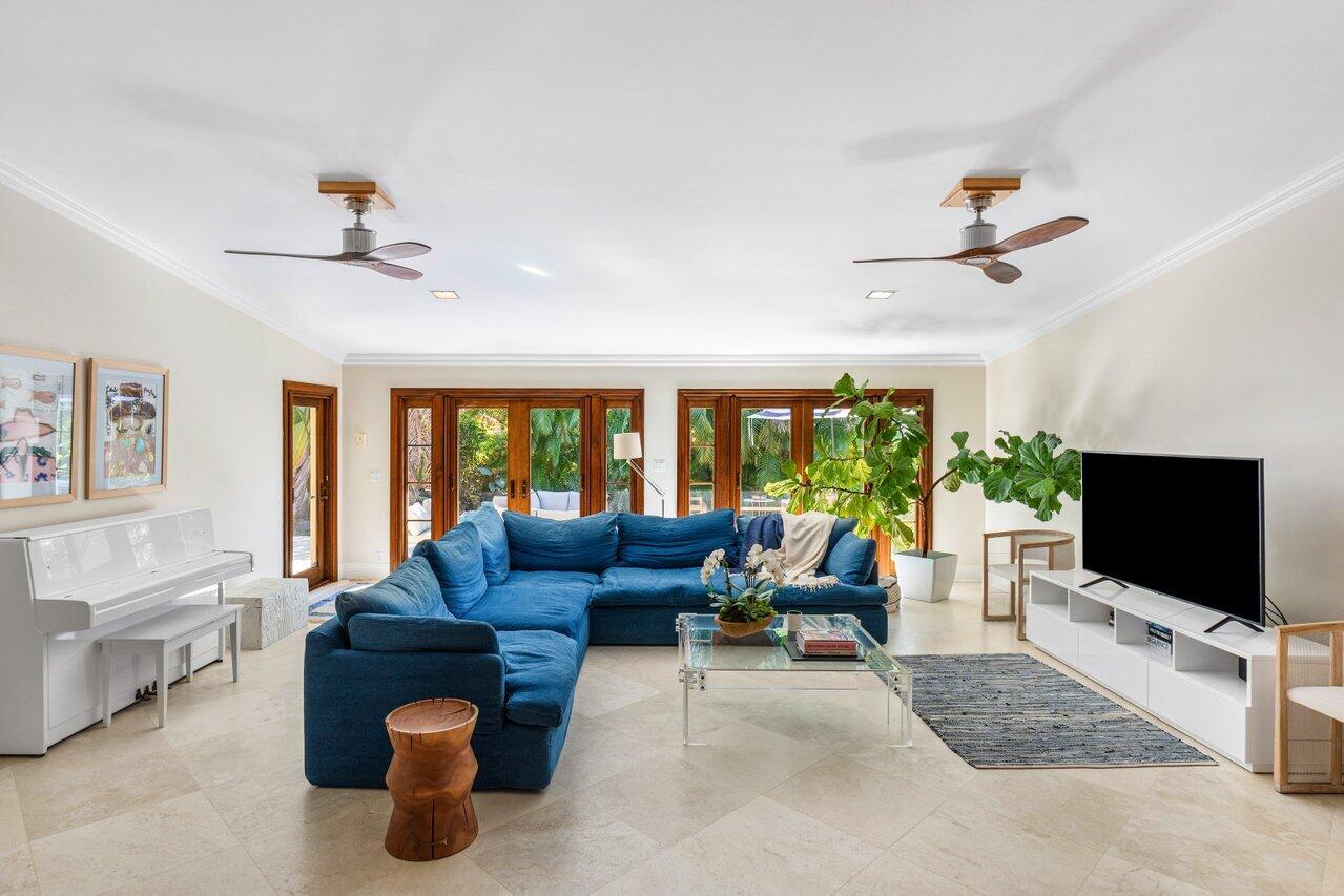 1301 NW 4th Avenue