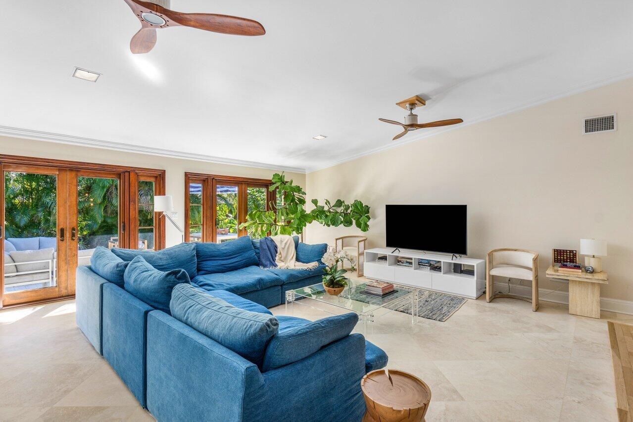 1301 NW 4th Avenue