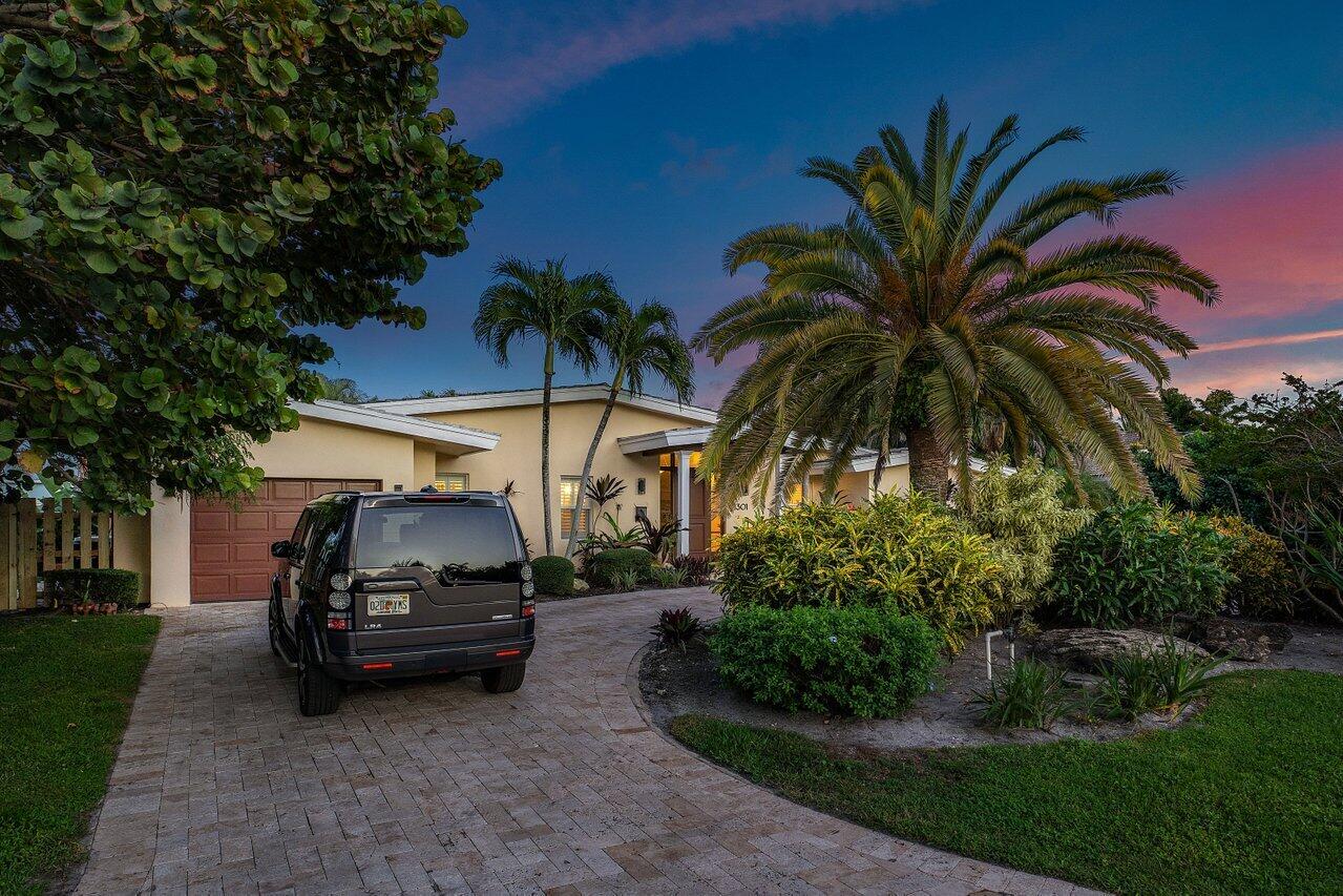 1301 NW 4th Avenue