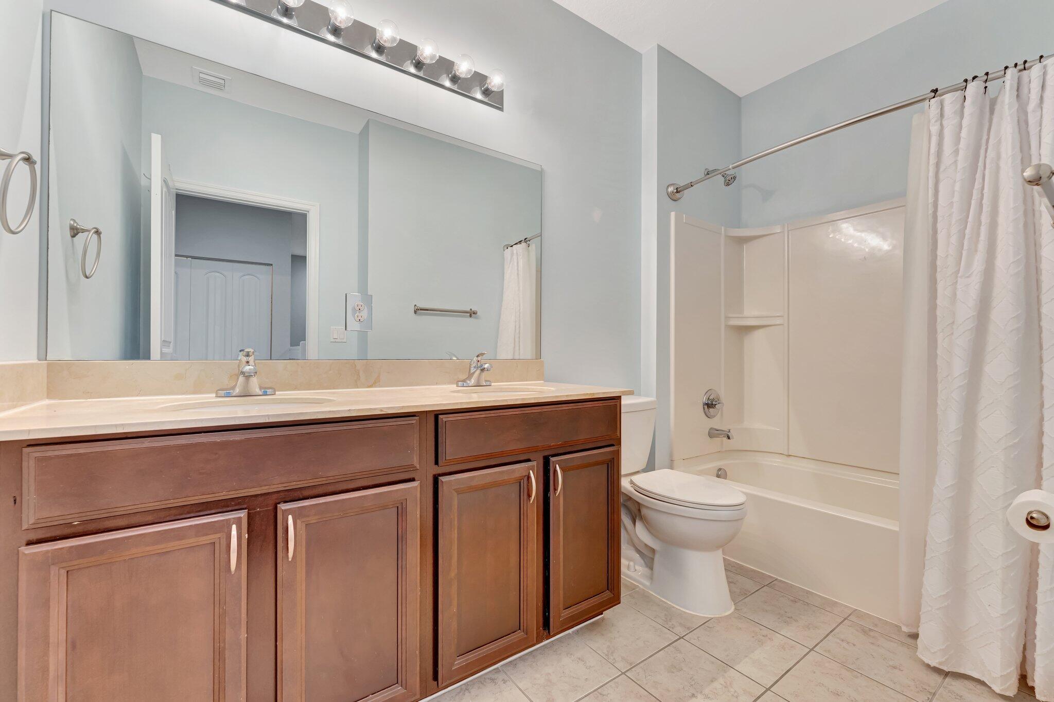 154 W Astor Circle