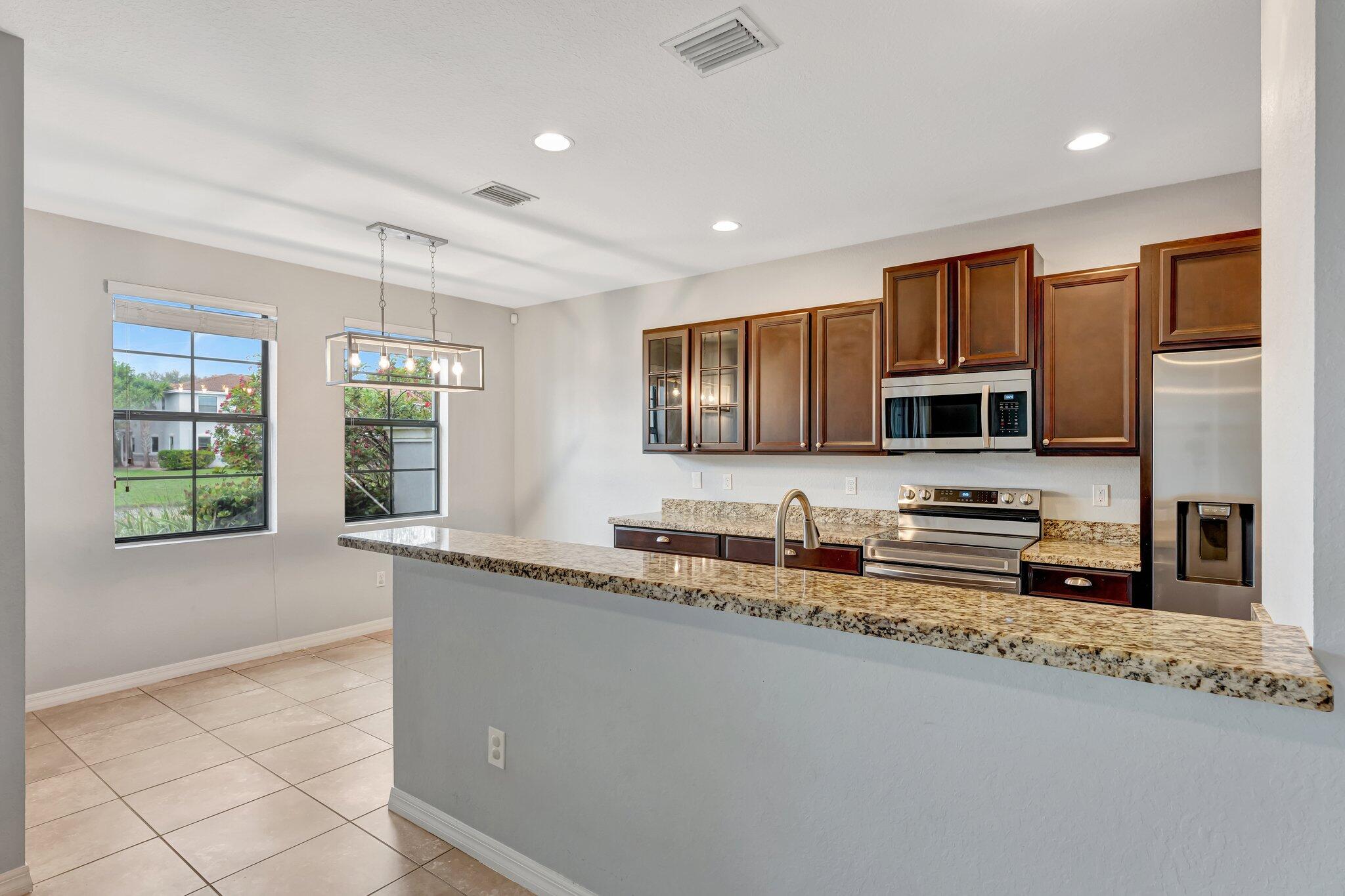154 W Astor Circle