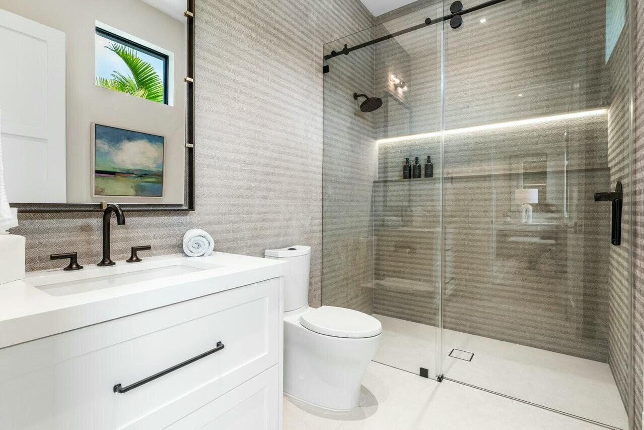 6 NW 17th Street Street