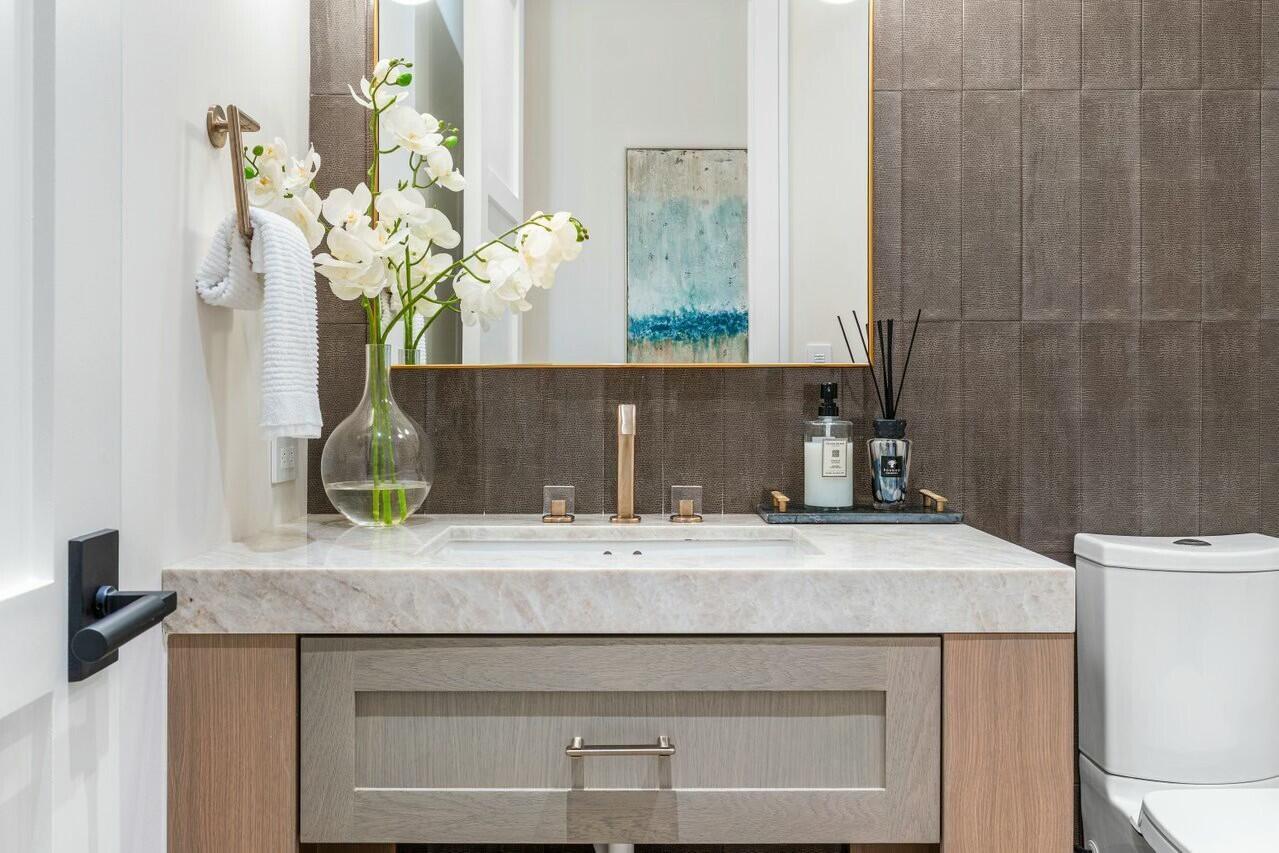 6 NW 17th Street Street