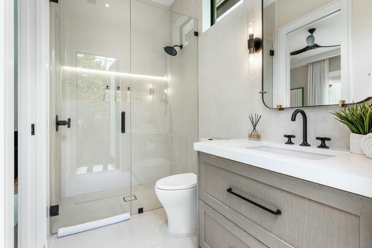 6 NW 17th Street Street