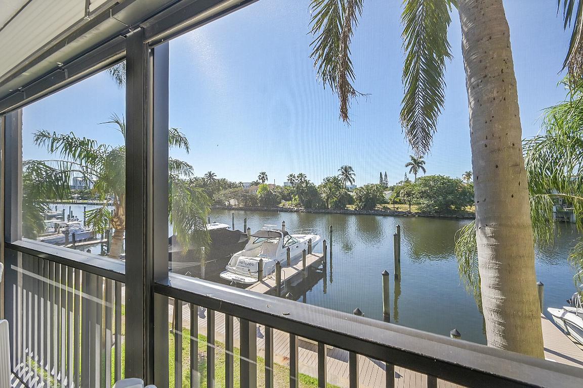 240 Captains Walk 517